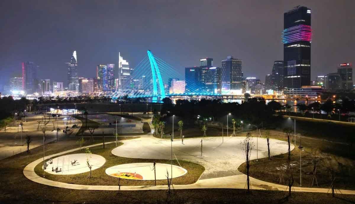 Saigon Riverside Park 